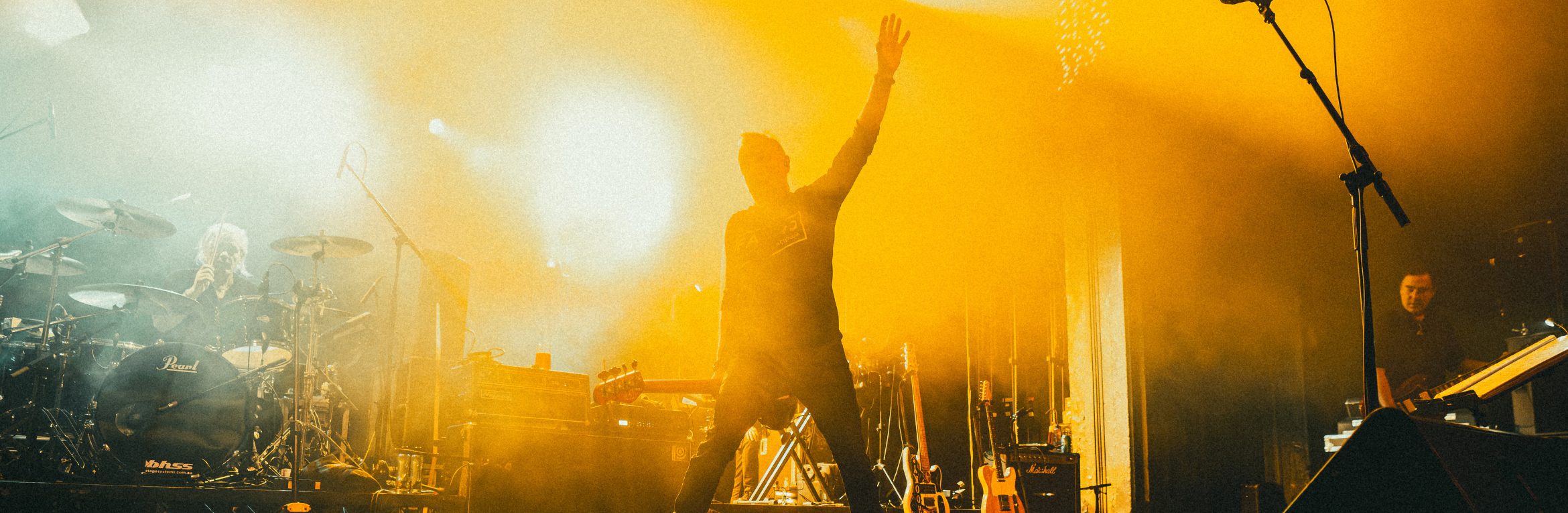 Peter Hook & The Light