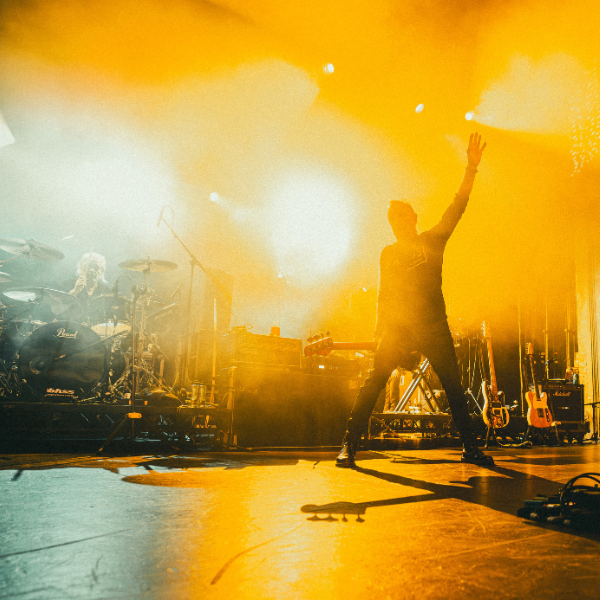 Peter Hook & The Light