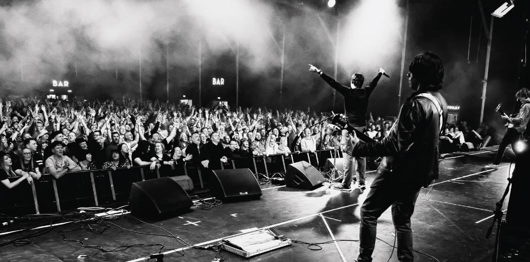 The Clone Roses (UK) & NOASIS