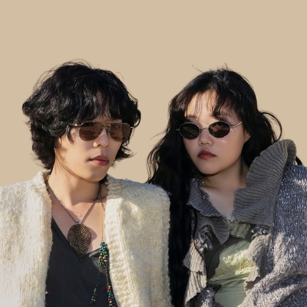 AKMU